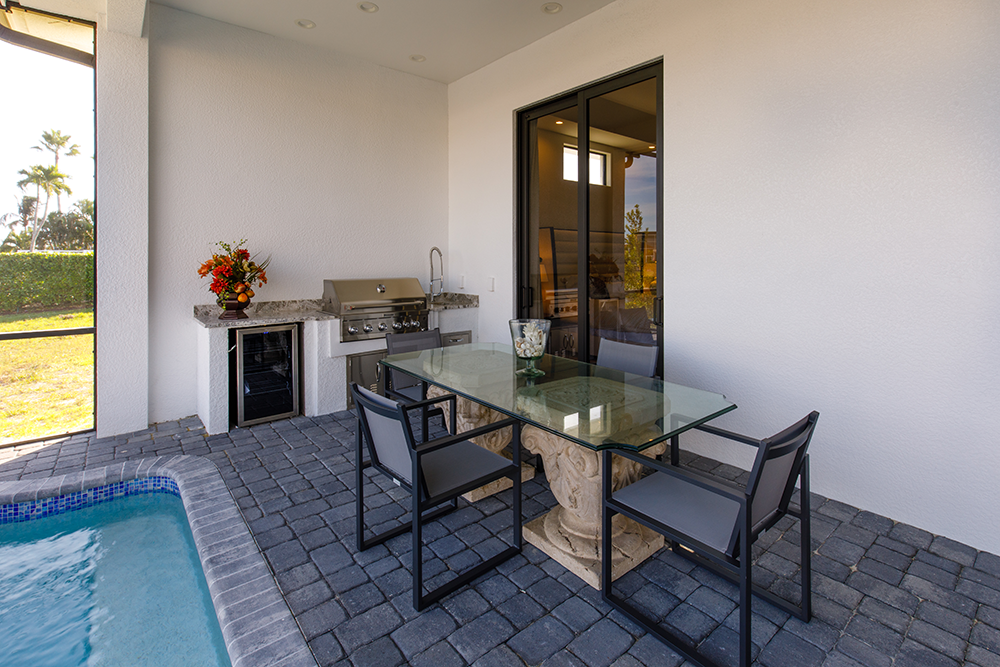 Oakbrook Cape Marco IV Outdoor Living